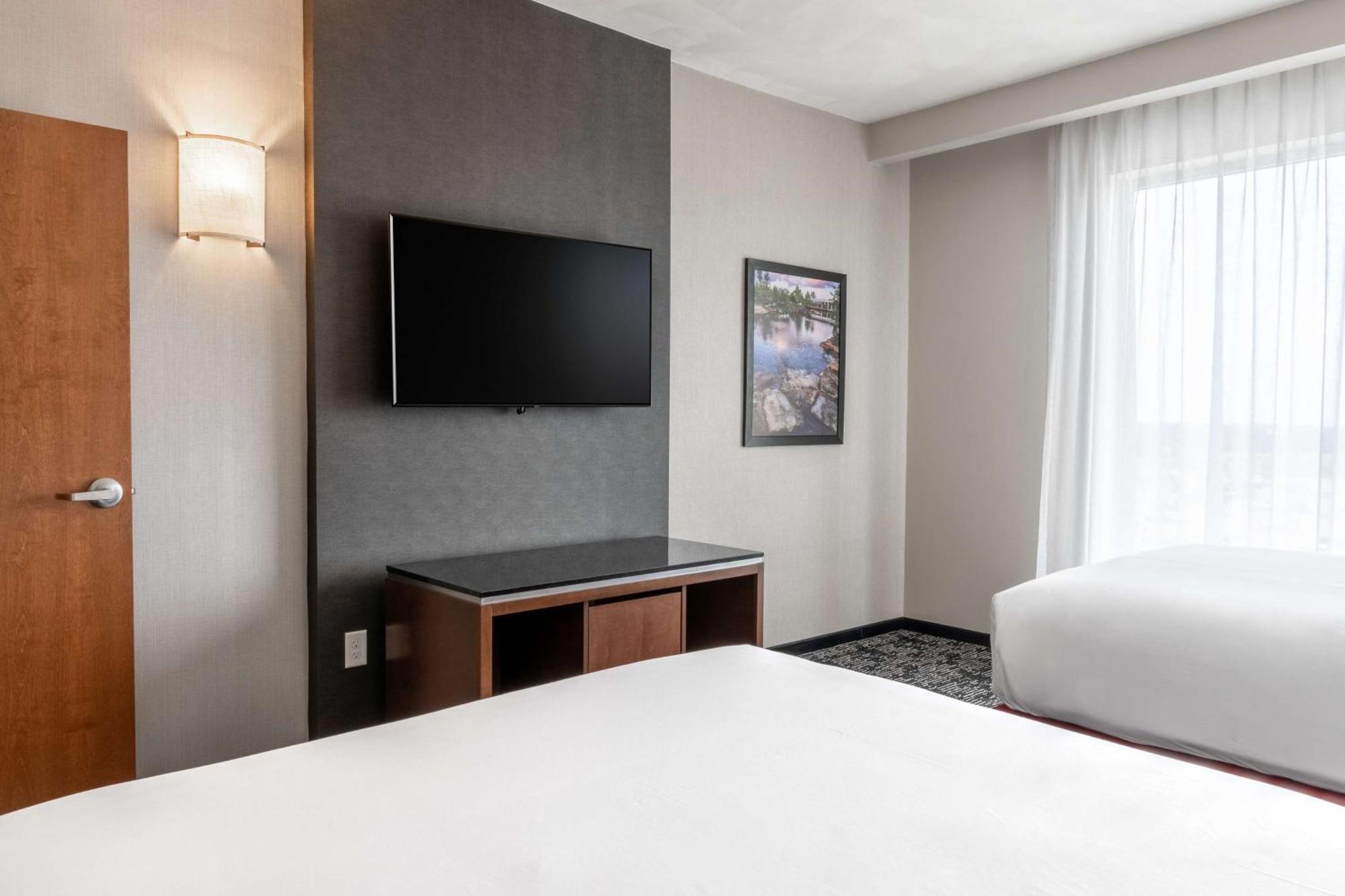 Drury Plaza Hotel College Station Exterior foto