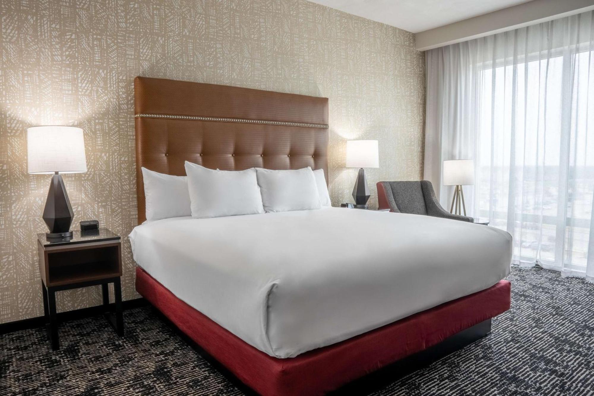 Drury Plaza Hotel College Station Exterior foto